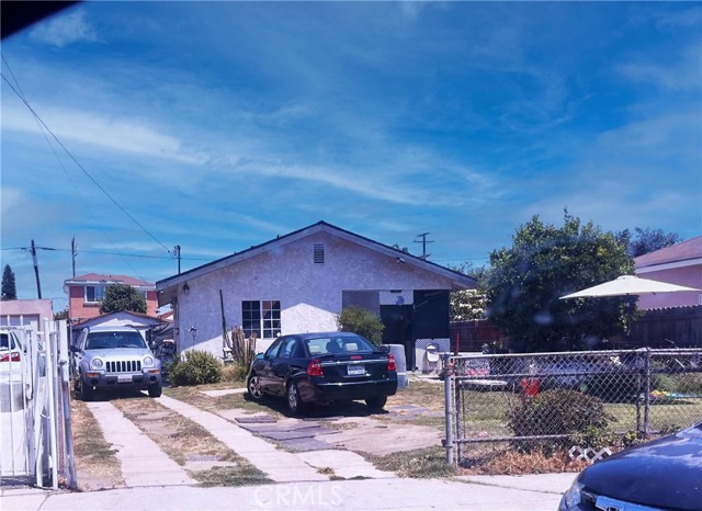 11150 Franklin Street, Lynwood CA: https://media.crmls.org/medias/54a50ab1-3d16-4edf-b019-4c38b2bb40c0.jpg