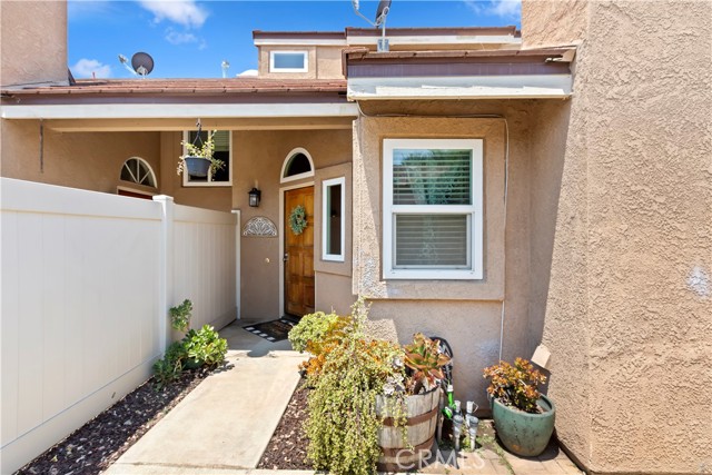 Detail Gallery Image 1 of 30 For 8360 Gabriel Dr a,  Rancho Cucamonga,  CA 91730 - 3 Beds | 2/1 Baths
