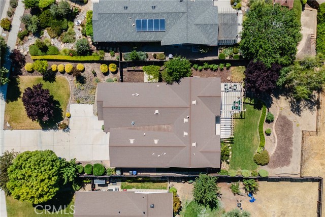 403 Montebello Oaks Drive, Paso Robles CA: https://media.crmls.org/medias/54a5976f-9948-4cd6-be21-a816b6fcbed0.jpg