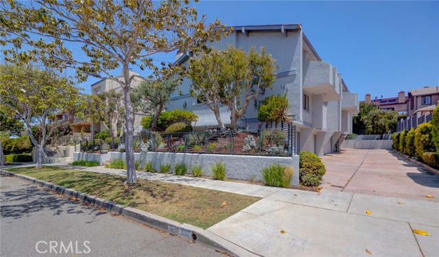 106 Lucia Avenue, Redondo Beach, California 90277, 2 Bedrooms Bedrooms, ,2 BathroomsBathrooms,Residential,Sold,Lucia,SB22097239