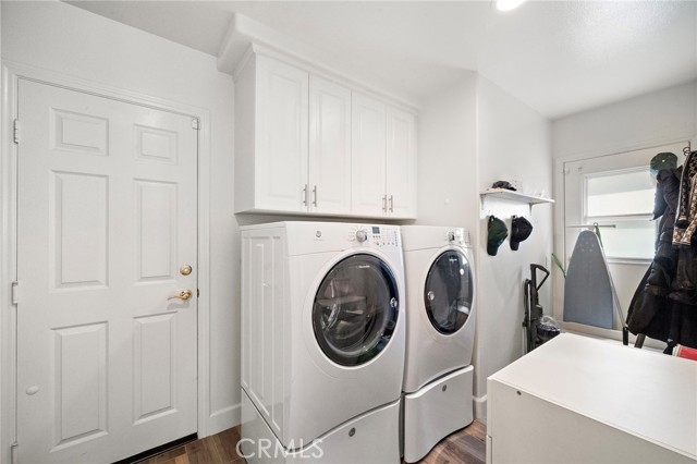 19025 Bayhill Lane, Huntington Beach CA: https://media.crmls.org/medias/54a6b19f-b818-4970-a838-16695eadc22d.jpg