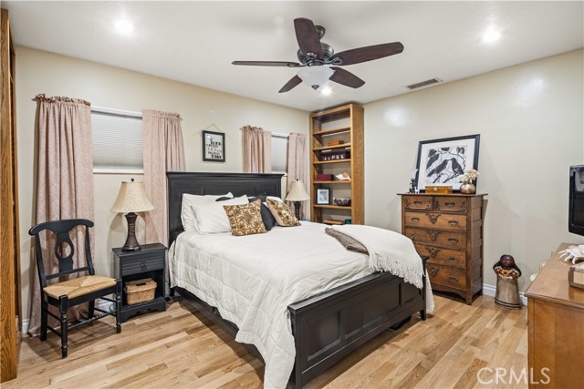 Detail Gallery Image 15 of 30 For 13382 Astoria, Sylmar,  CA 91342 - 3 Beds | 2 Baths
