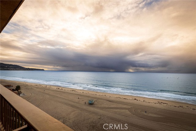 Detail Gallery Image 42 of 60 For 727 Esplanade #302,  Redondo Beach,  CA 90277 - 2 Beds | 2 Baths