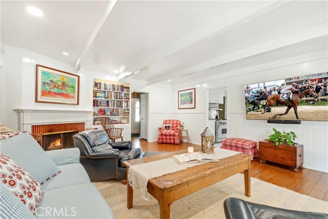 408 Oxford Drive, Arcadia CA: https://media.crmls.org/medias/54a73a07-2c16-431f-9670-afd1c9cda9d2.jpg