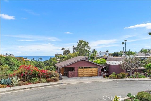 237 W Avenida Alessandro, San Clemente CA: https://media.crmls.org/medias/54a7f7ff-f695-4d88-b167-3aed585cf358.jpg
