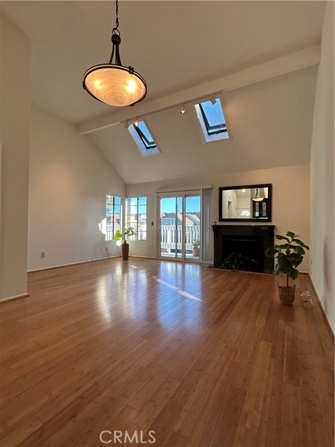 Detail Gallery Image 7 of 23 For 4682 Warner, Huntington Beach,  CA 92649 - 2 Beds | 2 Baths