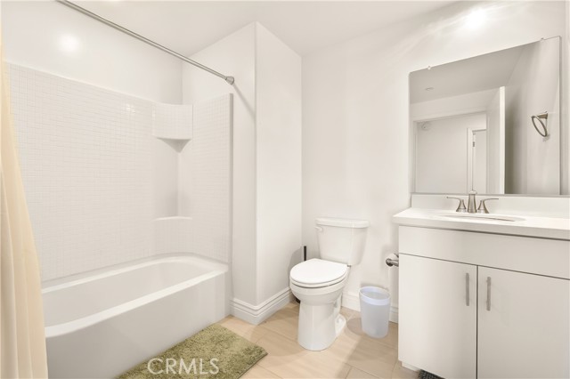 Detail Gallery Image 9 of 18 For 915 Madonna Rd #102,  San Luis Obispo,  CA 93405 - 3 Beds | 2 Baths