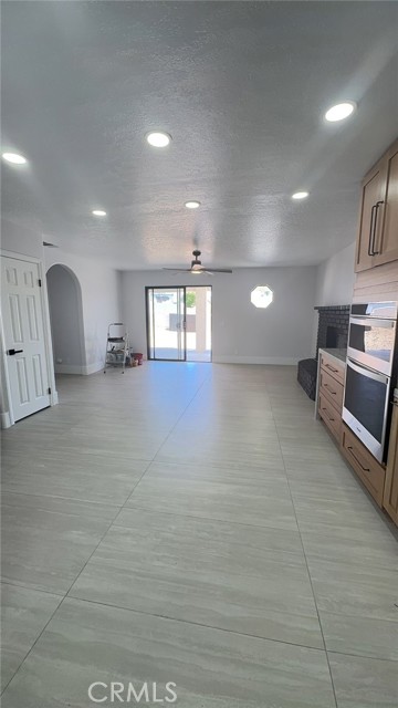 22547 Cascade, Canyon Lake CA: https://media.crmls.org/medias/54a907d0-1b9a-4f86-933c-8b8685625e1a.jpg