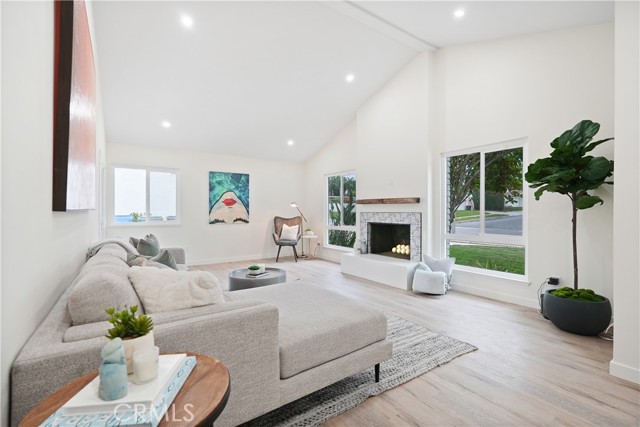 Detail Gallery Image 8 of 65 For 12586 Warbler Ave, Grand Terrace,  CA 92313 - 4 Beds | 2 Baths