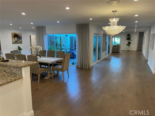 Detail Gallery Image 7 of 41 For 9150 Zelzah Ave, Northridge,  CA 91325 - 6 Beds | 7 Baths