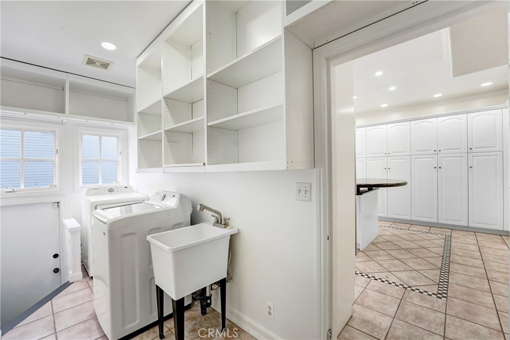 MLS #OC25224176 image #14