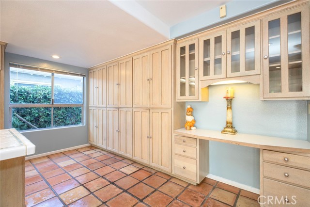 18119 Calvert Street photo 10