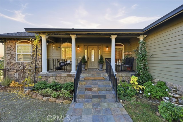 Detail Gallery Image 8 of 49 For 18750 Fernwood Rd, Hidden Valley Lake,  CA 95467 - 4 Beds | 3/1 Baths