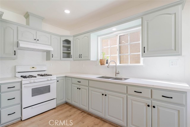 Detail Gallery Image 6 of 23 For 13716 Judd St, Pacoima,  CA 91331 - 2 Beds | 1 Baths