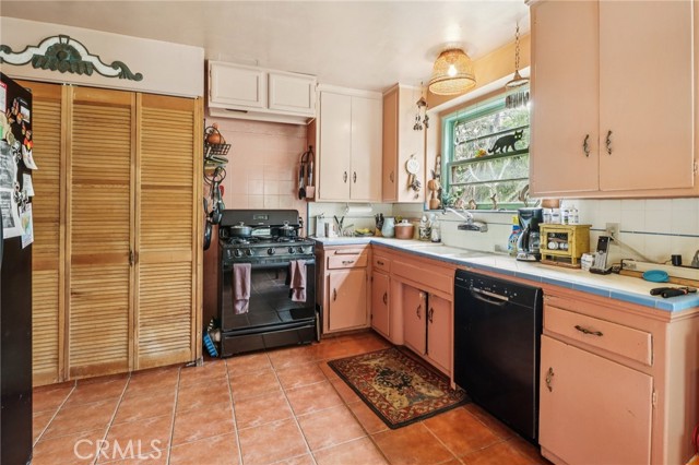 5603 Heatherdale Drive, Los Angeles CA: https://media.crmls.org/medias/54ab938f-ec10-4d4a-a26c-ede73a057eb3.jpg