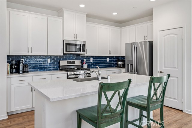 Detail Gallery Image 11 of 37 For 3615 Santa Monica Ct, Rosamond,  CA 93560 - 4 Beds | 2 Baths
