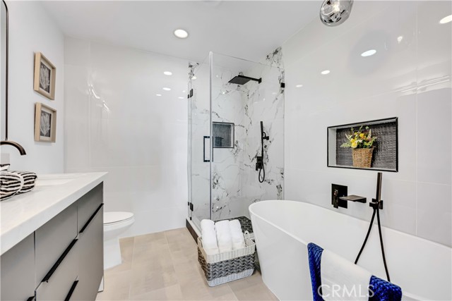 Detail Gallery Image 25 of 47 For 5548 Irondale Ave, Woodland Hills,  CA 91367 - 4 Beds | 2 Baths