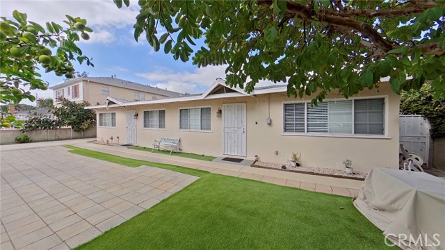 5633 Denny photo 3