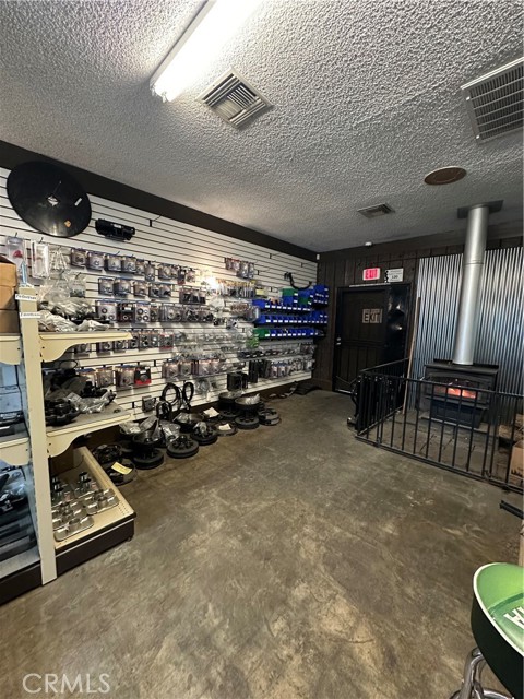8448 Lacey Boulevard, Hanford CA: https://media.crmls.org/medias/54ad4290-a41f-456e-bd9e-50f0b75e9a0f.jpg