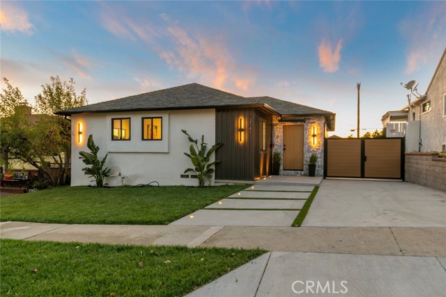 Detail Gallery Image 3 of 47 For 3141 N Frederic, Burbank,  CA 91504 - 3 Beds | 2 Baths