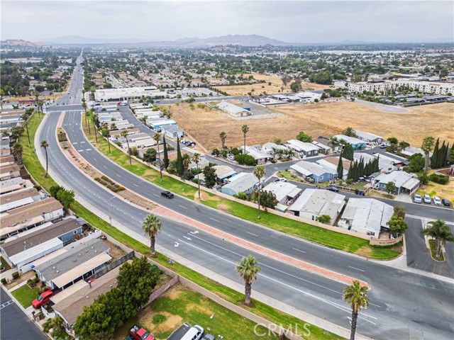 4041 Pedley Road, Jurupa Valley CA: https://media.crmls.org/medias/54ae0ecd-9c90-47ec-83aa-fe8b8f23c095.jpg