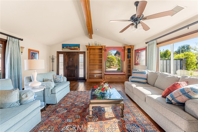 1632 Country Club Drive, Redlands CA: https://media.crmls.org/medias/54ae54c7-d97a-4217-aa01-f70a7405d58d.jpg