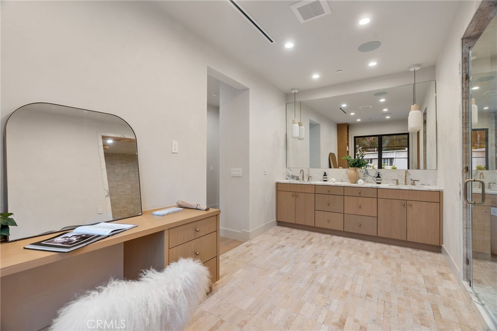 54Aed5Df Dd0E 43D7 997D F65A3831Bd94 17012 Escalon Drive, Encino, Ca 91436 &Lt;Span Style='BackgroundColor:transparent;Padding:0Px;'&Gt; &Lt;Small&Gt; &Lt;I&Gt; &Lt;/I&Gt; &Lt;/Small&Gt;&Lt;/Span&Gt;