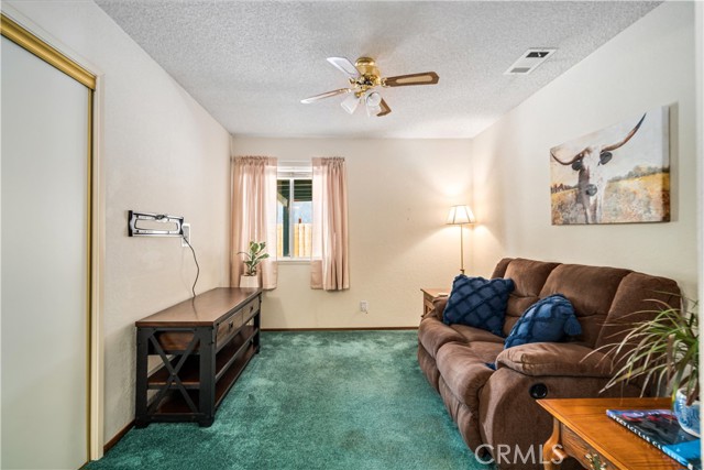 37229 Dalzell Street, Palmdale CA: https://media.crmls.org/medias/54aee1cf-68e6-448e-9b89-5dc52cdfc773.jpg