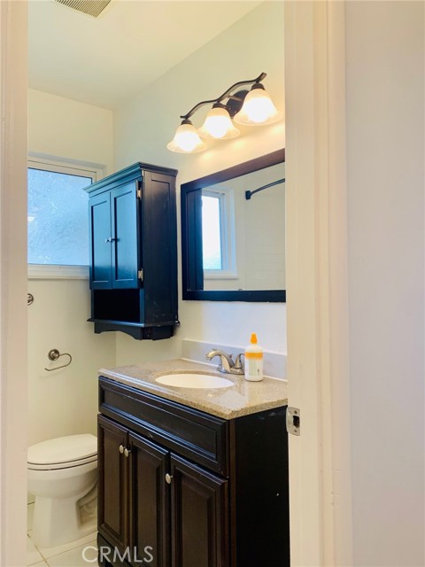 Detail Gallery Image 5 of 8 For 17172 Rinaldi St, Granada Hills,  CA 91344 - 4 Beds | 2 Baths