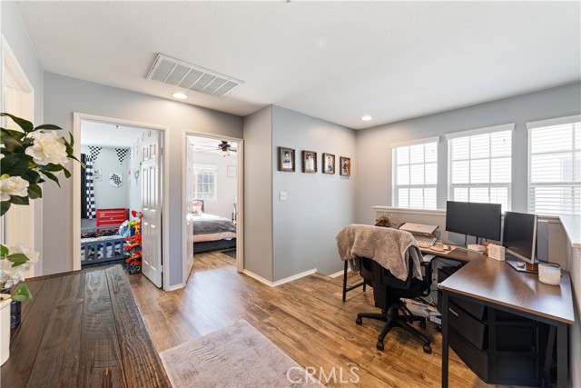 Detail Gallery Image 22 of 39 For 864 Calaveras, Corona,  CA 92878 - 3 Beds | 2/1 Baths