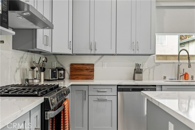 Detail Gallery Image 21 of 31 For 305 N Mountain View St, Santa Ana,  CA 92703 - 3 Beds | 3/1 Baths