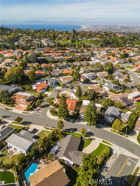 4906 Blackhorse Road, Rancho Palos Verdes, California 90275, 4 Bedrooms Bedrooms, ,1 BathroomBathrooms,Residential,Sold,Blackhorse,PV24079667