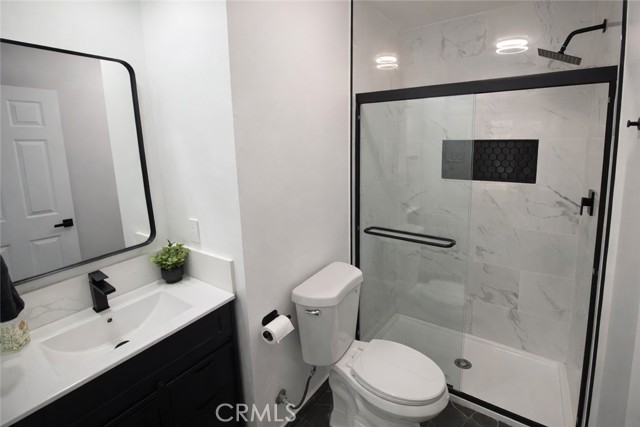 Detail Gallery Image 11 of 18 For 3528 Russell Street, Riverside,  CA 92501 - 4 Beds | 3 Baths