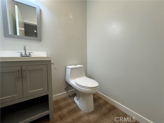 Detail Gallery Image 5 of 18 For 22425 S Del Valle St #3,  Woodland Hills,  CA 91364 - 3 Beds | 2/1 Baths