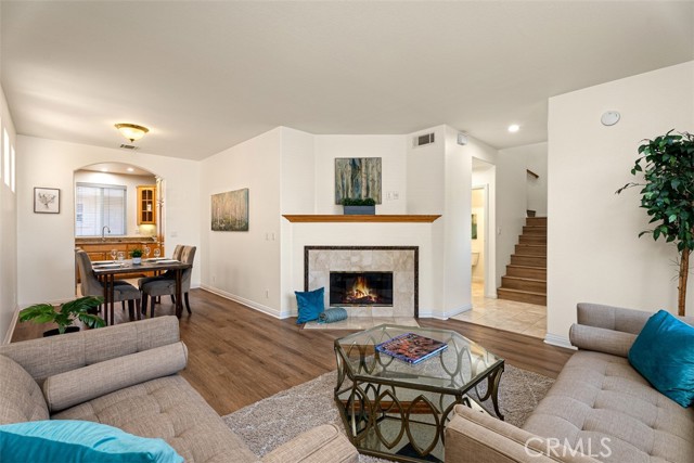 Detail Gallery Image 6 of 24 For 11195 Reagan St, Los Alamitos,  CA 90720 - 3 Beds | 2/1 Baths