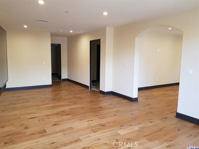 Detail Gallery Image 6 of 36 For 10523 Ashton Ave #202,  Los Angeles,  CA 90024 - 2 Beds | 2/1 Baths