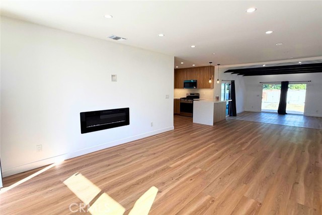 1828 Kenwood St photo 6