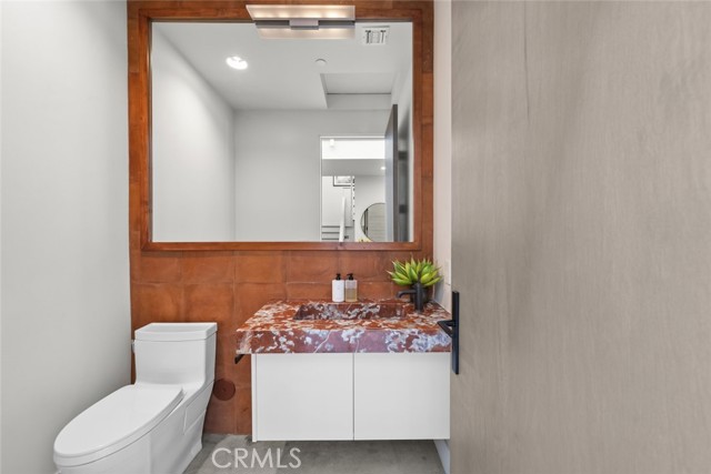 Detail Gallery Image 16 of 53 For 18177 Knoll Hill, Granada Hills,  CA 91344 - 4 Beds | 4/1 Baths