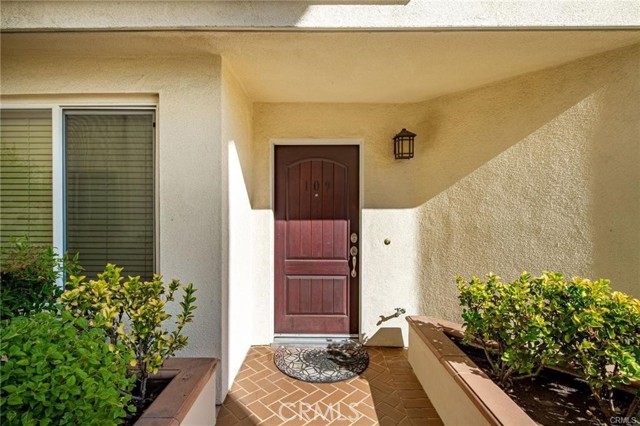 Detail Gallery Image 4 of 22 For 2463 Oswego St #109,  Pasadena,  CA 91107 - 3 Beds | 3/1 Baths