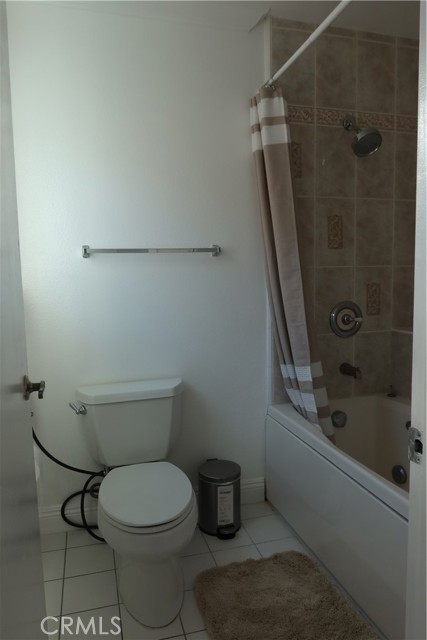 Detail Gallery Image 19 of 28 For 19 Alameda, Irvine,  CA 92620 - 5 Beds | 2/1 Baths