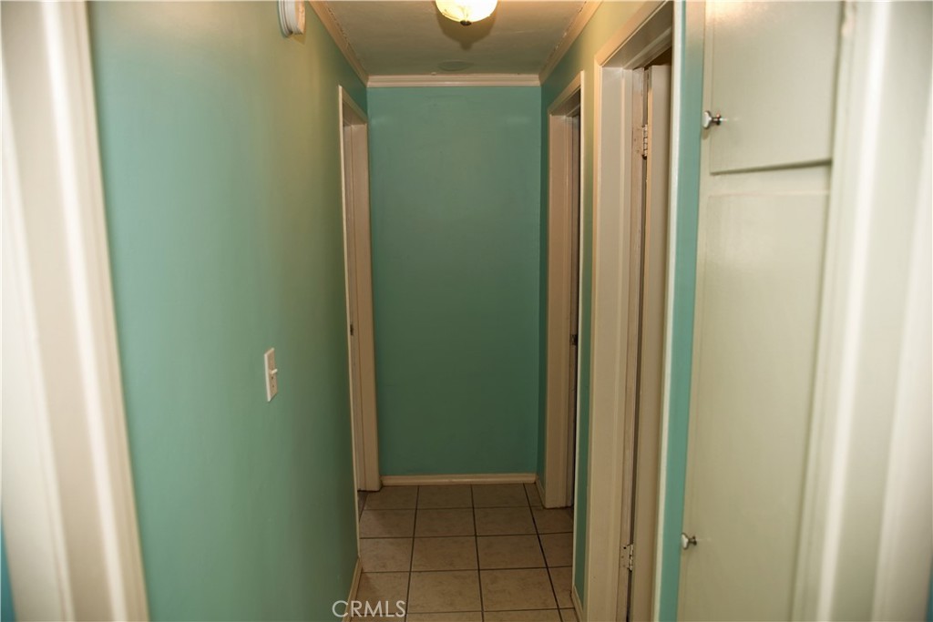 https://media.crmls.org/medias/54b6c610-7d7f-40eb-9f22-02f8a6781f74.jpg?preset=X-Large