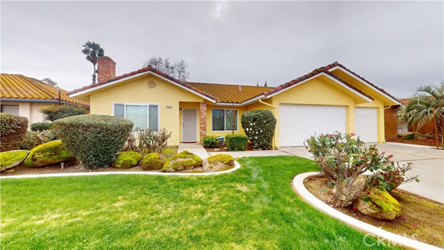 Detail Gallery Image 1 of 1 For 2524 Meadowrest Way, Madera,  CA 93637 - 3 Beds | 2 Baths