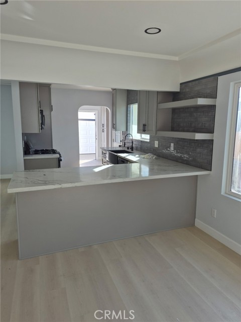 Detail Gallery Image 4 of 19 For 5934 Lemon Ave, Long Beach,  CA 90805 - 2 Beds | 2 Baths