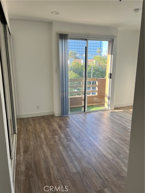 Detail Gallery Image 13 of 25 For 8614 Burton Way #204,  Los Angeles,  CA 90048 - 2 Beds | 2 Baths