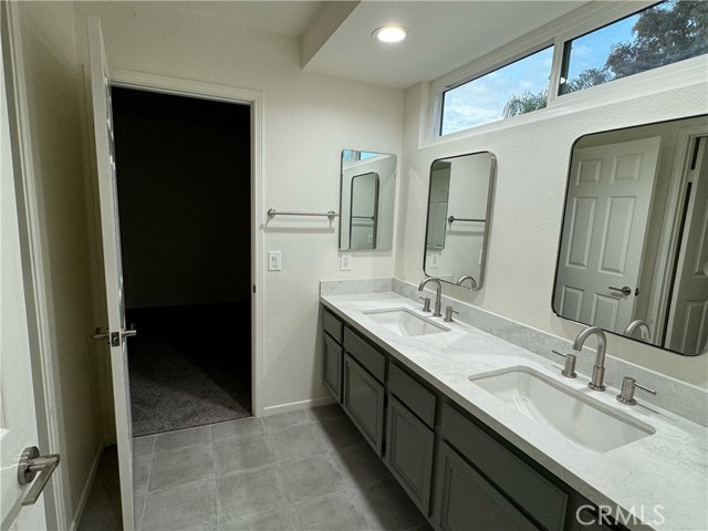 Detail Gallery Image 9 of 11 For 1664 Glenwood Ave, Upland,  CA 91784 - 3 Beds | 3 Baths