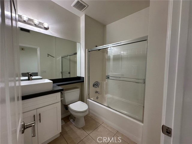 Detail Gallery Image 13 of 18 For 216 Coral Rose, Irvine,  CA 92603 - 2 Beds | 2/1 Baths
