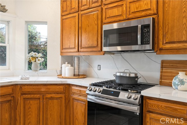 Detail Gallery Image 11 of 35 For 887 Ashbury Ct, Chico,  CA 95926 - 4 Beds | 2/1 Baths