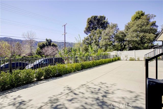 Detail Gallery Image 9 of 24 For 2641 Hermosa a,  Montrose,  CA 91020 - 4 Beds | 2 Baths