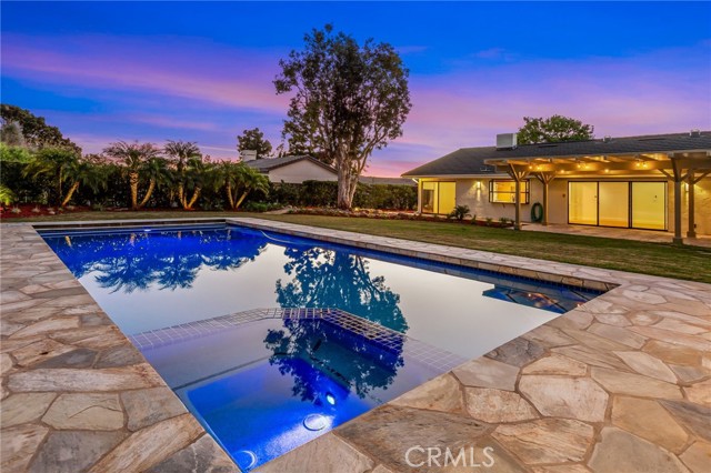 Detail Gallery Image 11 of 42 For 428 San Lucas Dr, Solana Beach,  CA 92075 - 4 Beds | 2 Baths