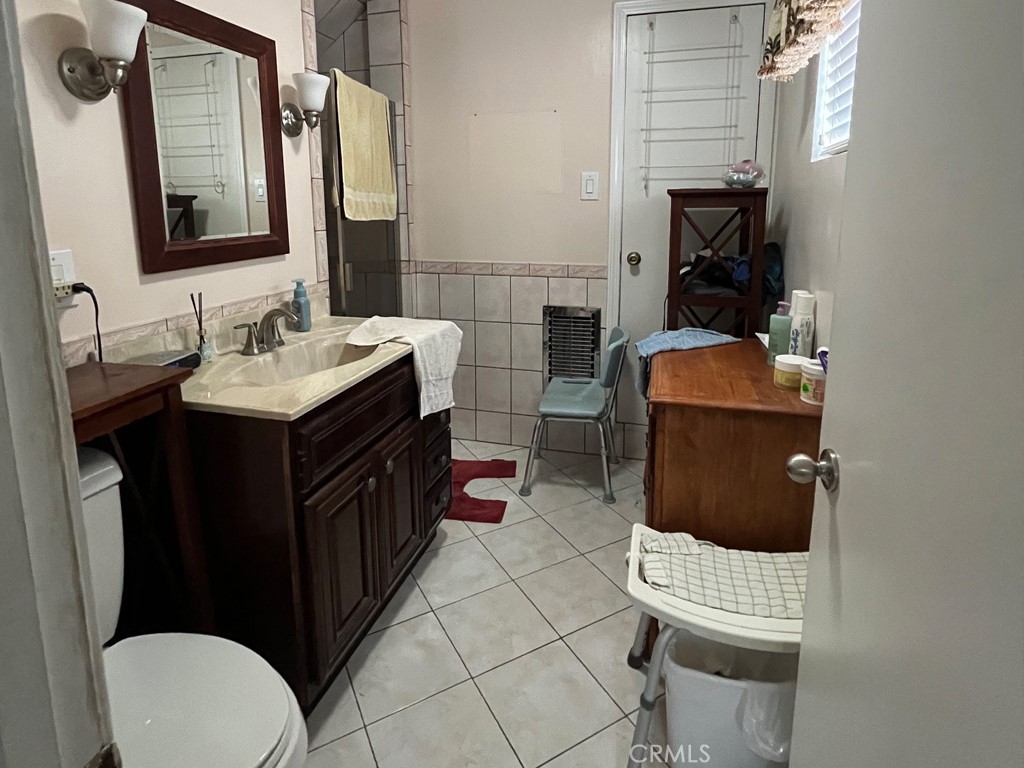 https://media.crmls.org/medias/54b9846a-65eb-4803-8cac-d7b91948a788.jpg?preset=X-Large
